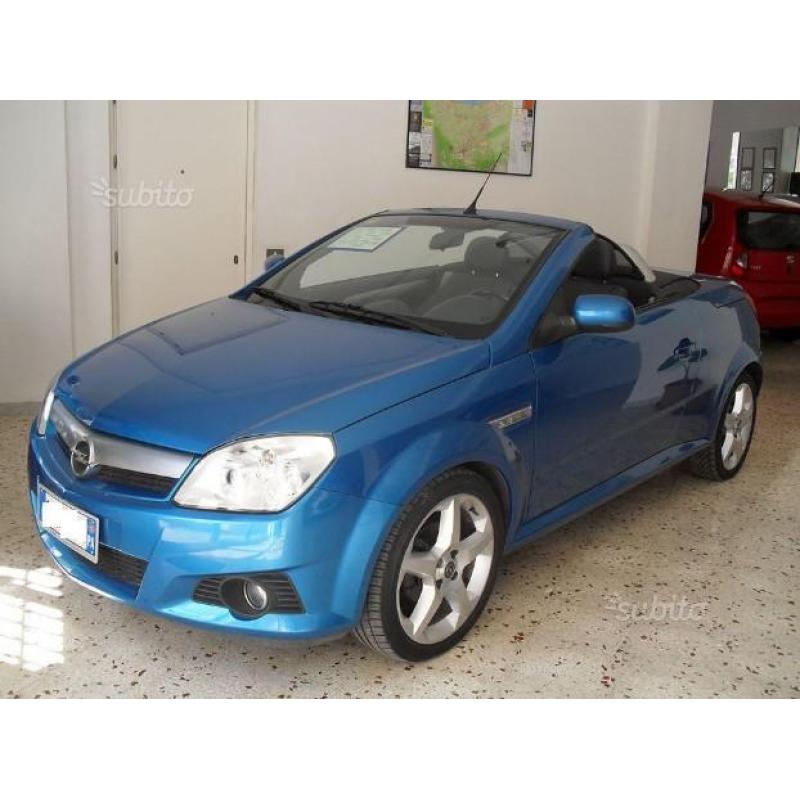 OPEL Tigra TwinTop - 2005