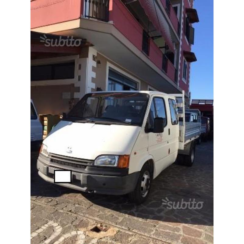 Ford doppia cabina cassone fisso