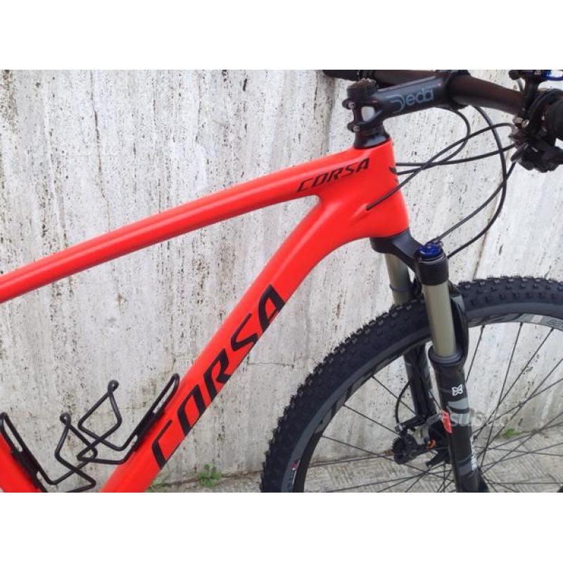 MTB 29er Tg.L in carbonio nuova