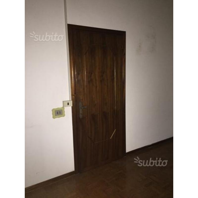 Porte in legno complete