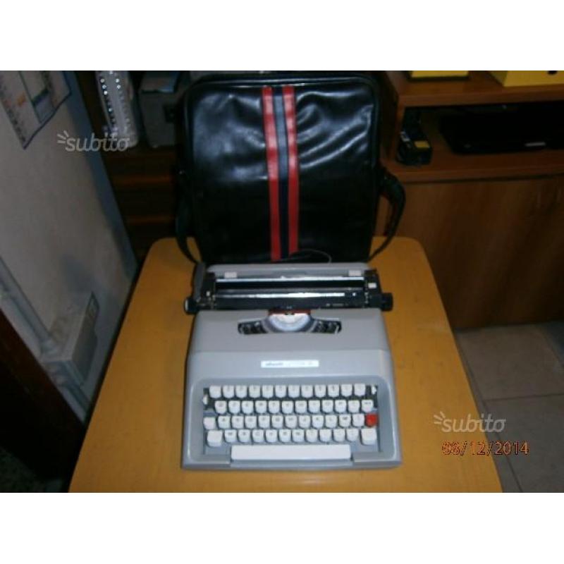 Macchina da scrivere anni 80 90 Olivetti lettera35