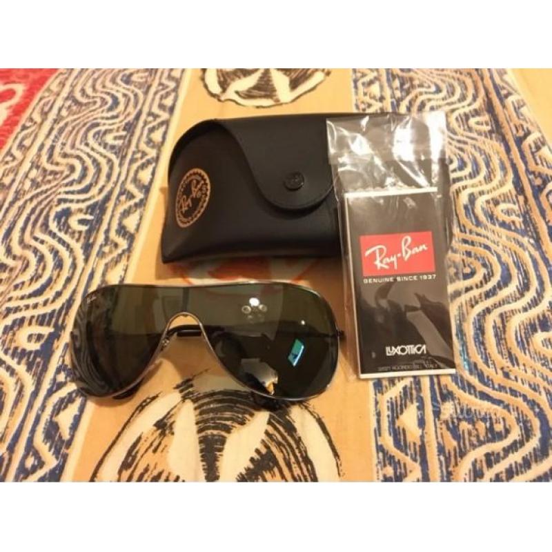 Ray-Ban