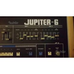 Roland jupiter 6 con flight case