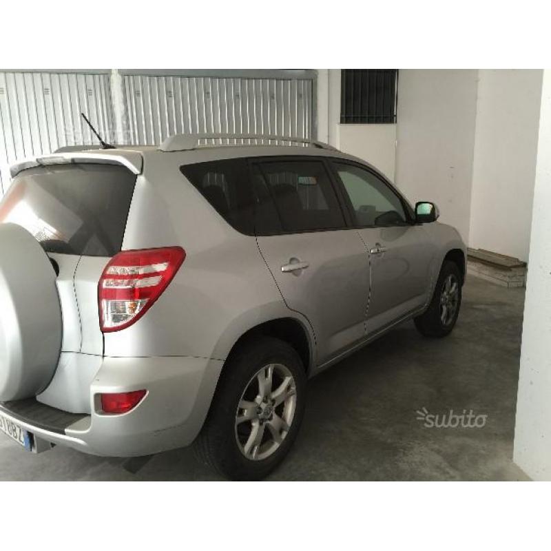 Toyota rav4 - 2010