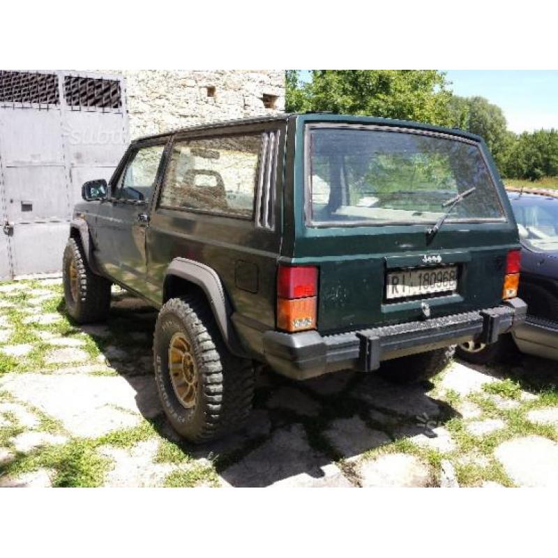 JEEP Cherokee 2.1 TD rialzato,ruote 33'' anno 85