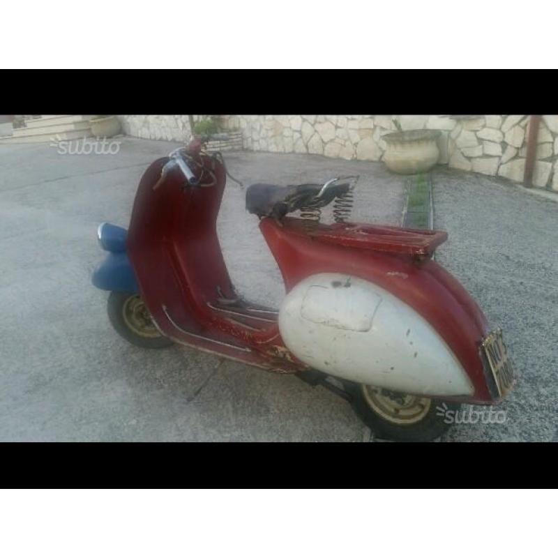 Vespa faro basso con documenti originali