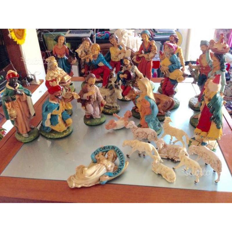 Presepe completo in cartapesta