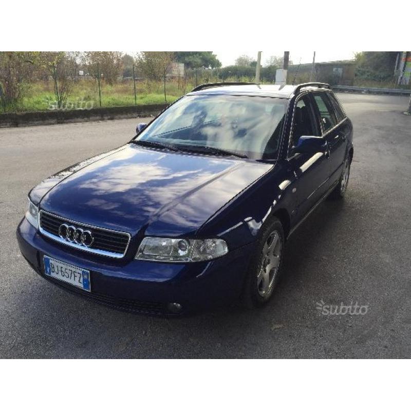 AUDI A4 1ª serie - 2000