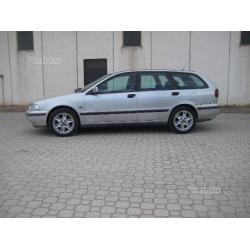 Volvo V40 1.9 turbodiesel - 1999