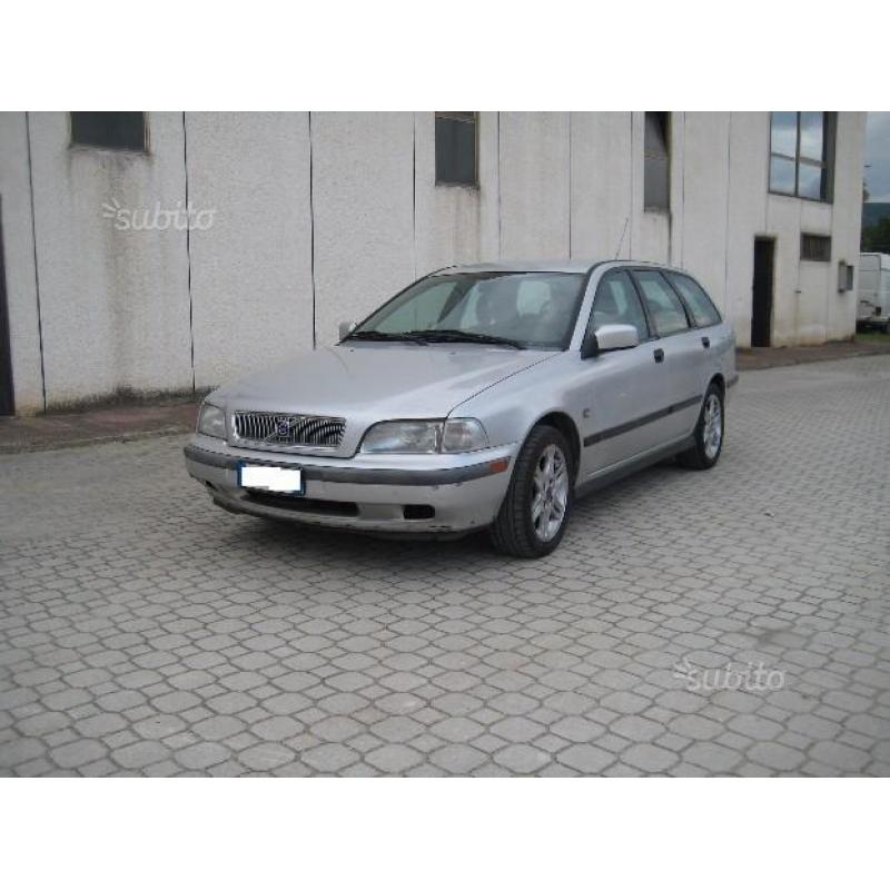 Volvo V40 1.9 turbodiesel - 1999