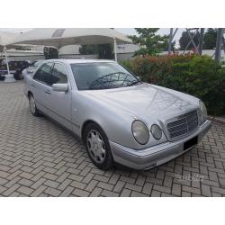 MERCEDES-BENZ E 200 Classic + GPL