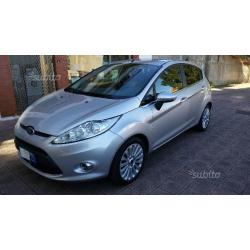 FORD Fiesta 1400 TDCI TITANIUM DA VETRINA