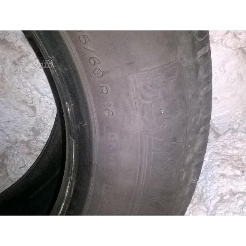 Gomme estive 205/60/16 michelin