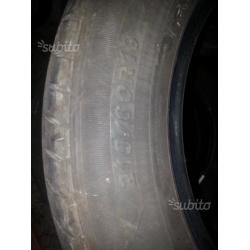 Gomme 215/60/16