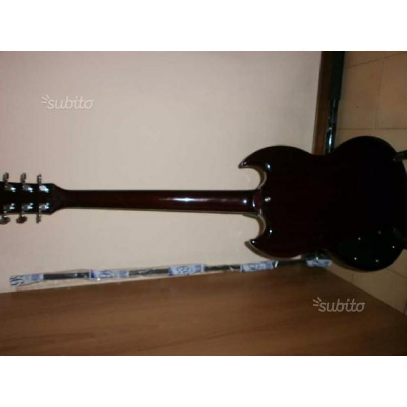 Gibson sg angus young