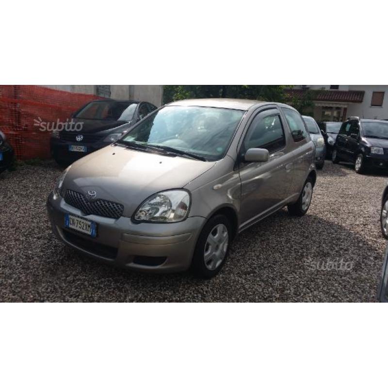 Yaris 1.0 69cv X neopatentati