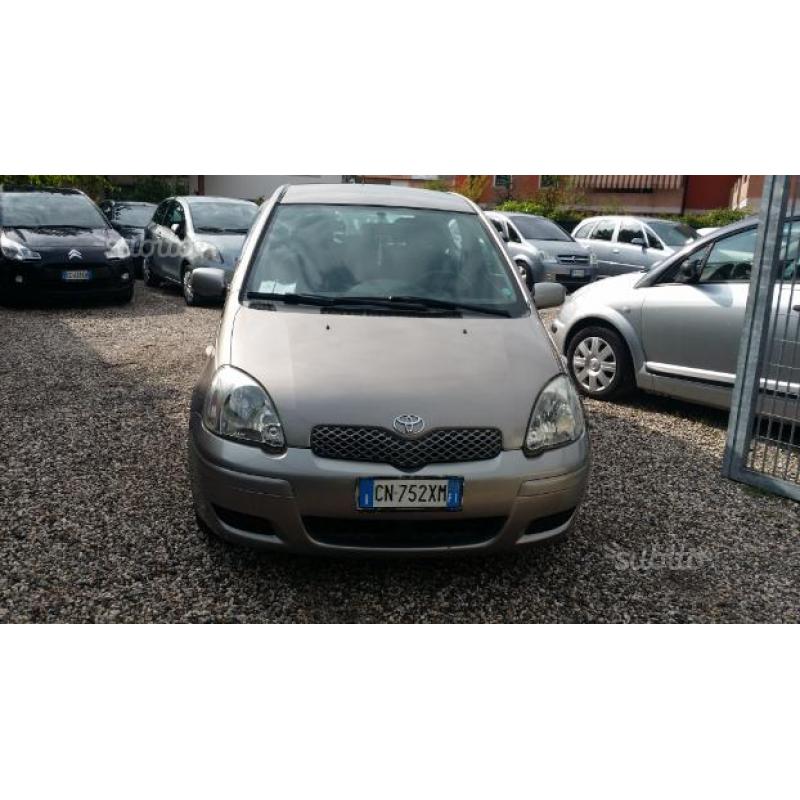 Yaris 1.0 69cv X neopatentati