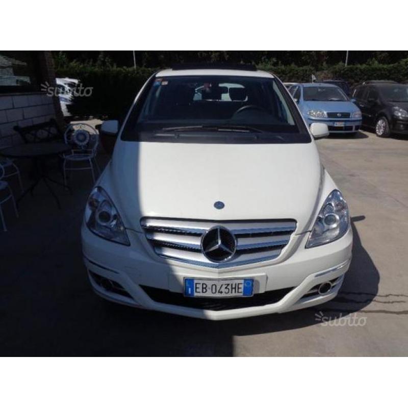 MERCEDES-BENZ B 200 CDI Sport