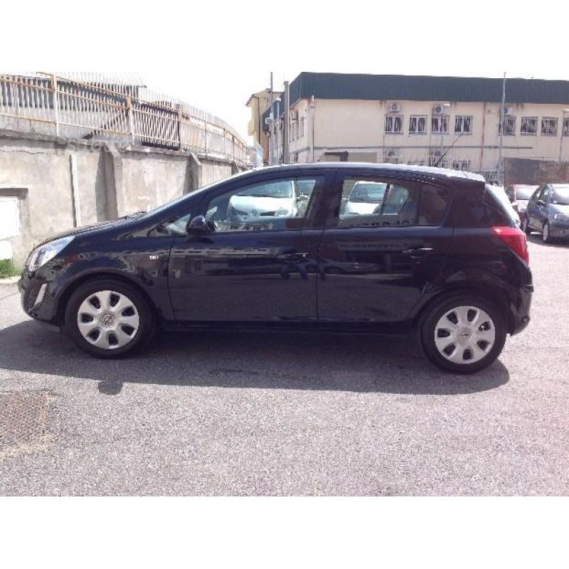 OPEL Corsa 1.2 5p Club 85 CV con radio, vetri elet