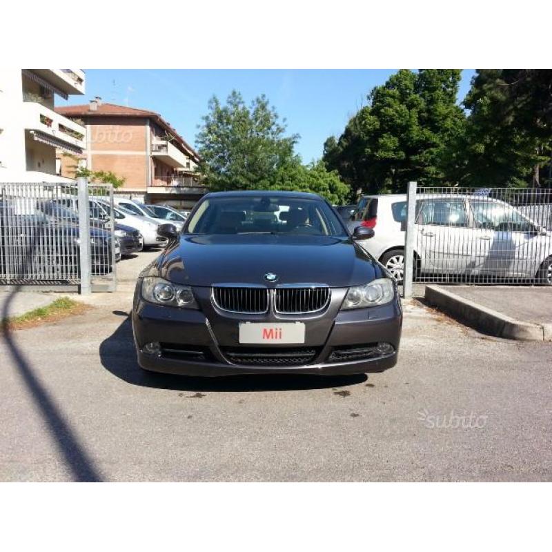 BMW 320 - 2005 - 2.0 METANO (Garanzia 12 mesi)