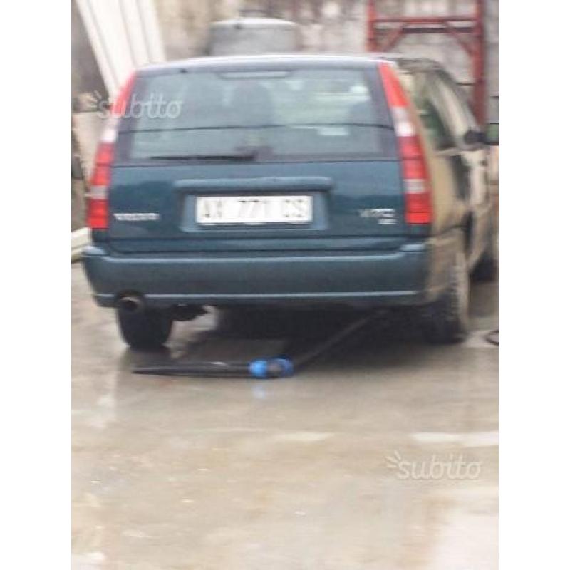 VOLVO v70 sw Interni in Pelle Tagliandata Gomme ok