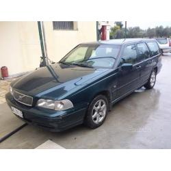 VOLVO v70 sw Interni in Pelle Tagliandata Gomme ok