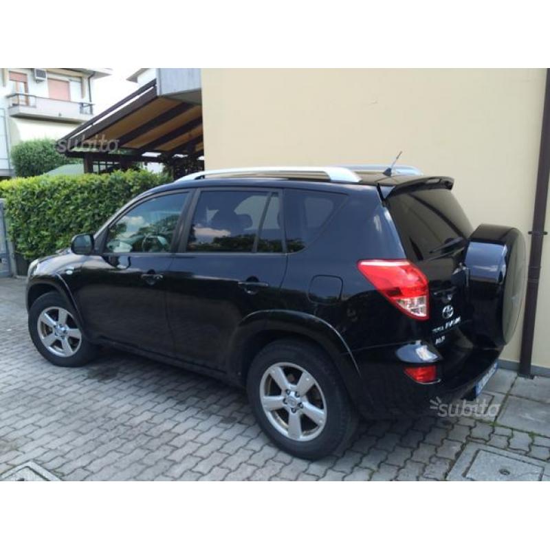 Suv TOYOTA RAV4 2.2 D-4D 177cv 4x4