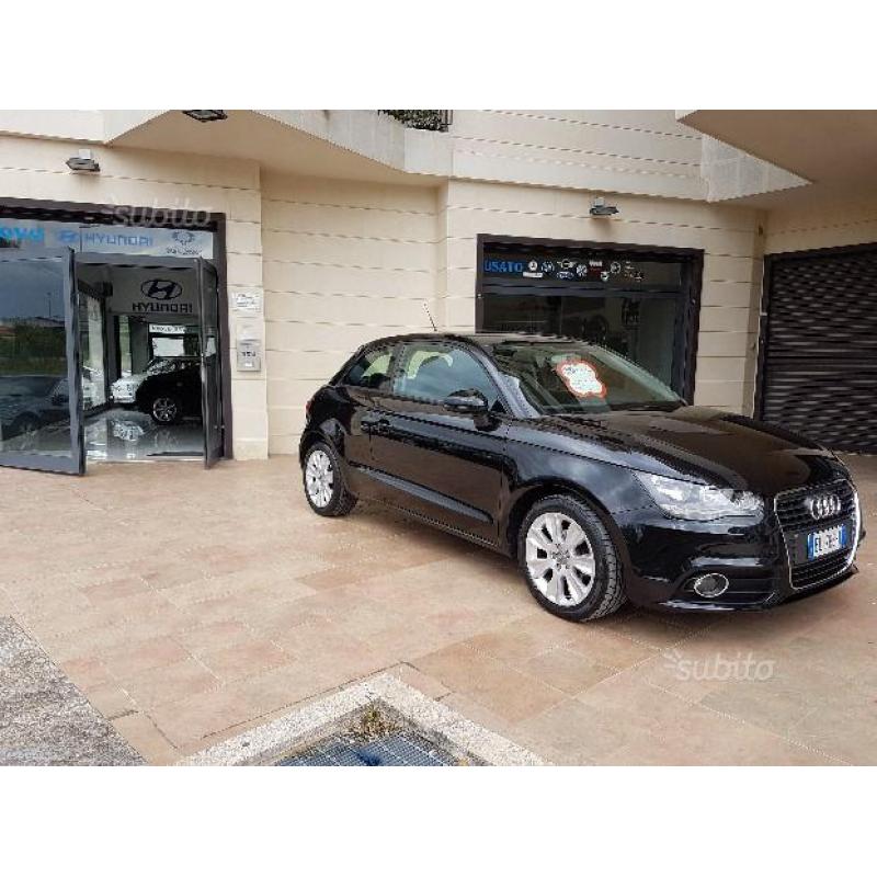 AUDI A1 1.6 TDi 90CV S-line edition plus