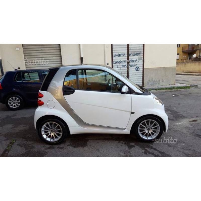 Smart forTwo 1000 52 kW MHD coupé passion