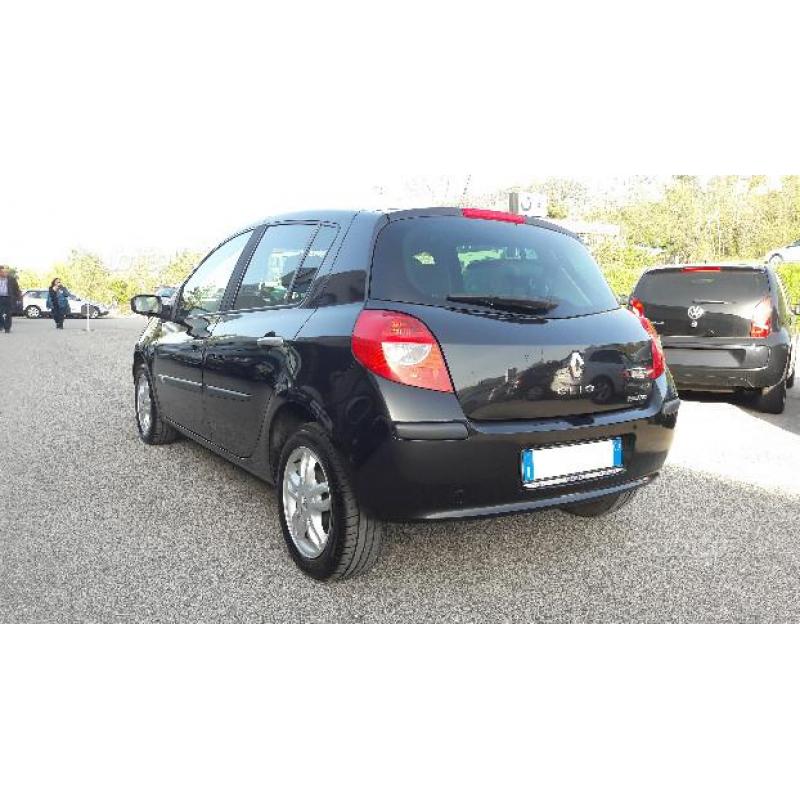 RENAULT CLIO 1.5 DCI 85CV "Le Iene"