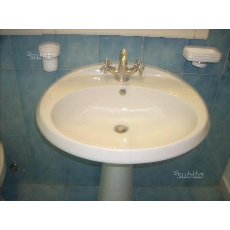 Set Sanitari Per Bagno wc, bidè, doccia e vasca