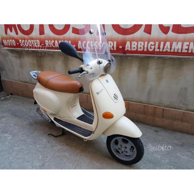 Piaggio vespa et4 125 parabrezza