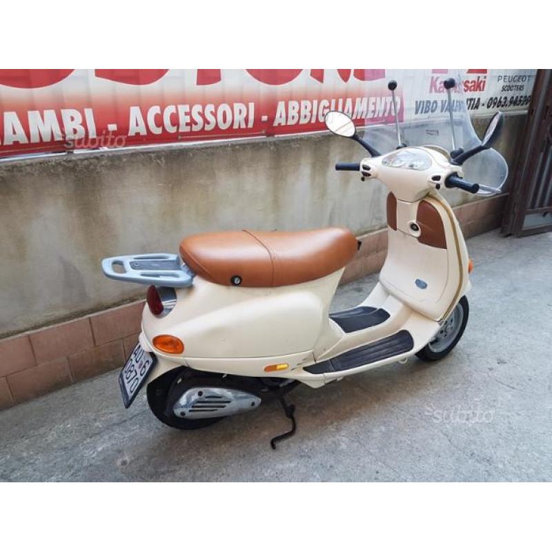 Piaggio vespa et4 125 parabrezza