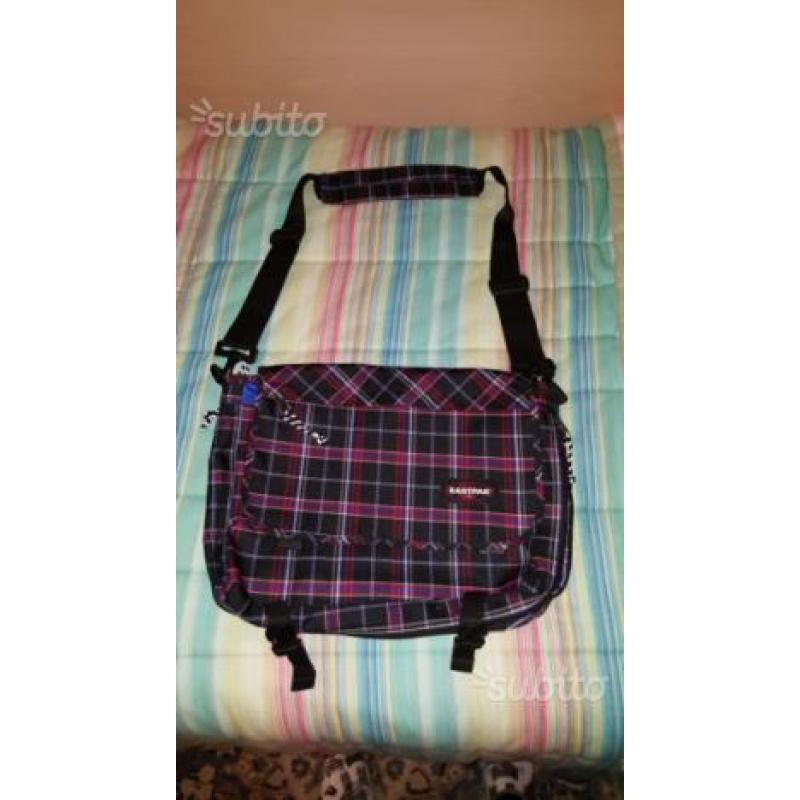 Borsa a tracolla Eastpak