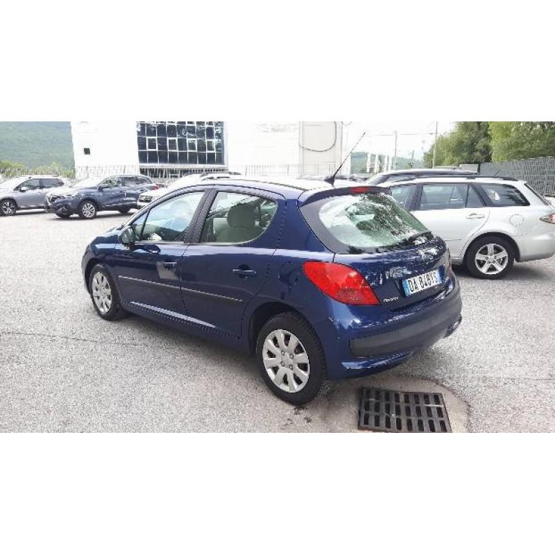 PEUGEOT 207 1.4 benzina - 2006 - 102.000 km