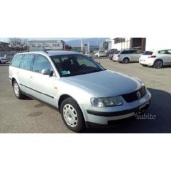 VOLKSWAGEN Passat 1.9 SW TDI gancio traino - 1998