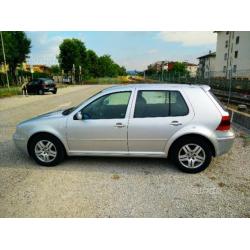 VOLKSWAGEN Golf 4ª serie - 2000