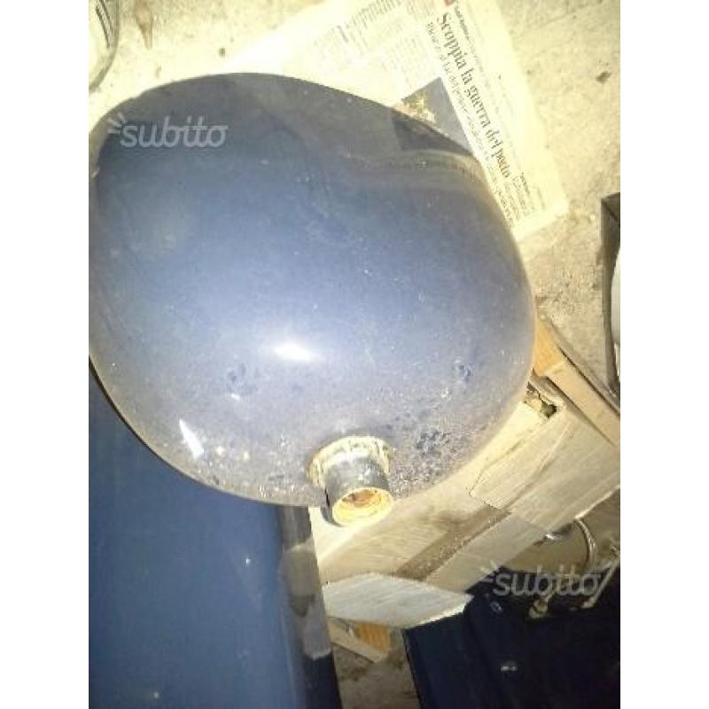 Lavabo, colonna, bidet, cassetta di scarico blu