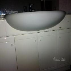 Mobile e lavabo da bagno