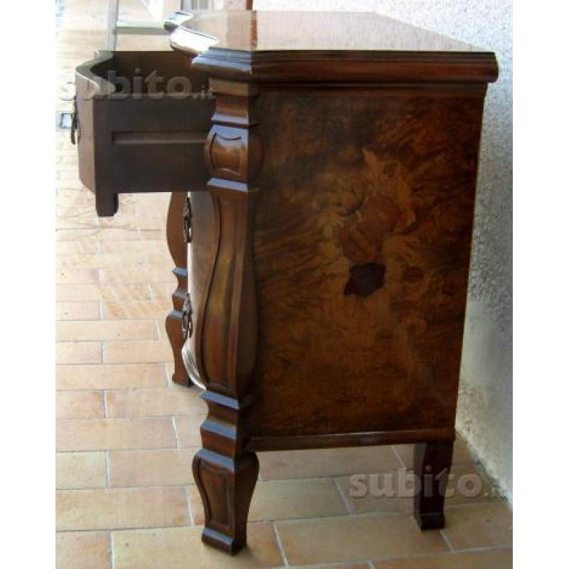 Mobile in legno - stile classico vintage