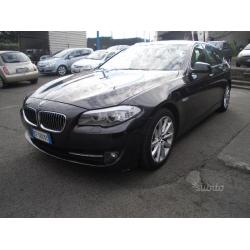 BMW Serie 520d tourig 184 CV 8M