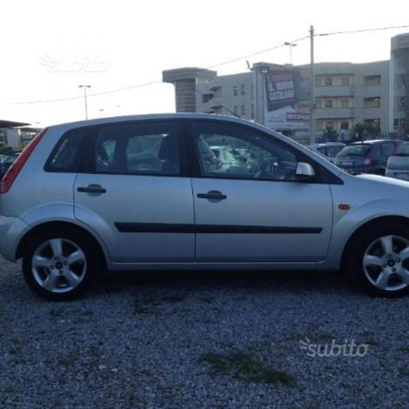 FORD FIESTA 1.2 TITANIUM (ottimecondizioni)