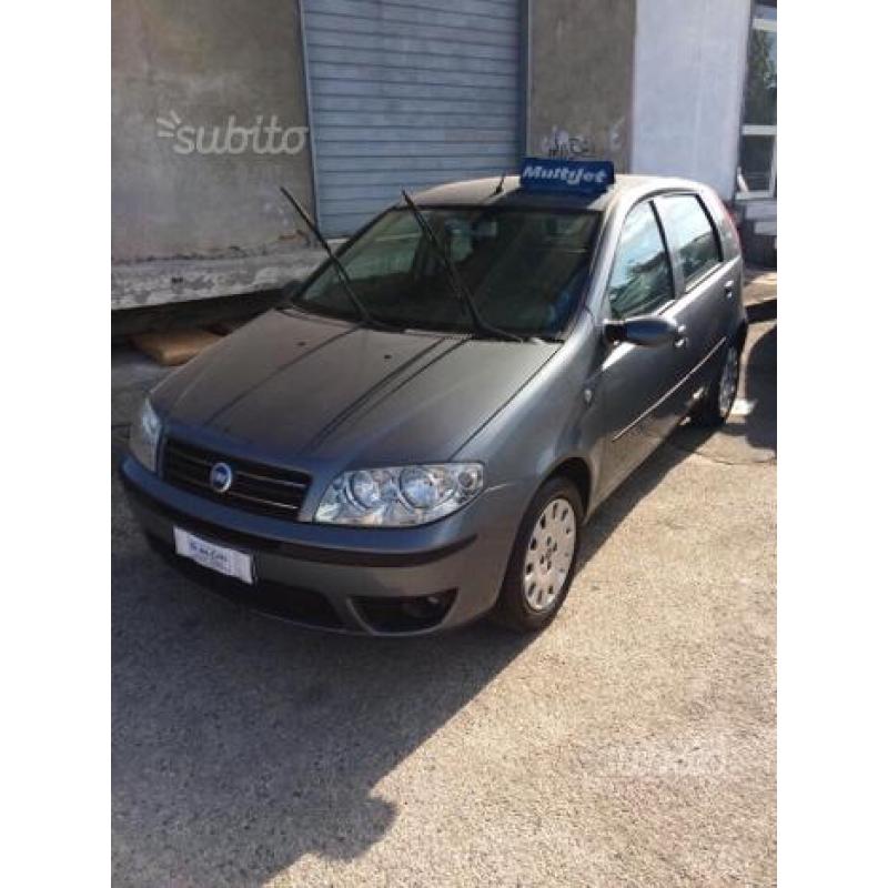 Fiat punto 5 porte 1.3 MJET DYNAMIC