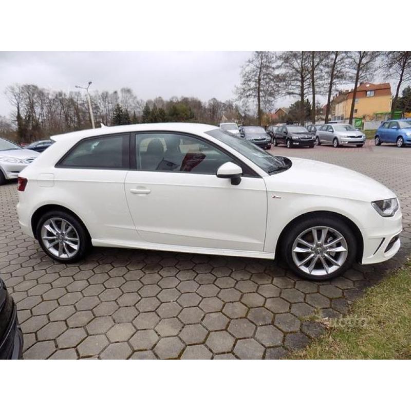 AUDI A3 1.6 TDI Attraction s-line