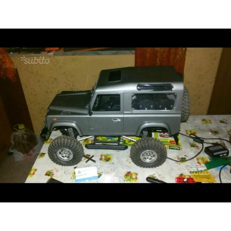 Defender d90 su base scx10