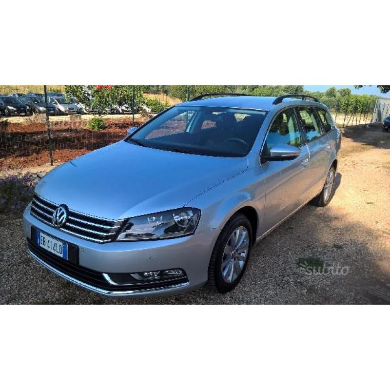 VOLKSWAGEN Passat 8ª serie 2012