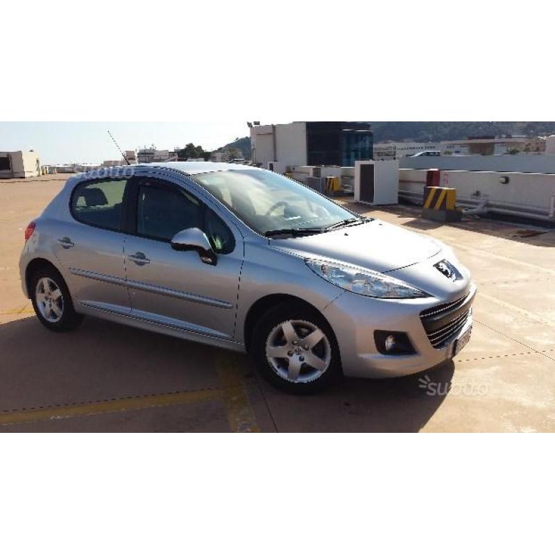 Peugeot 207 1.4 hdi - 2011