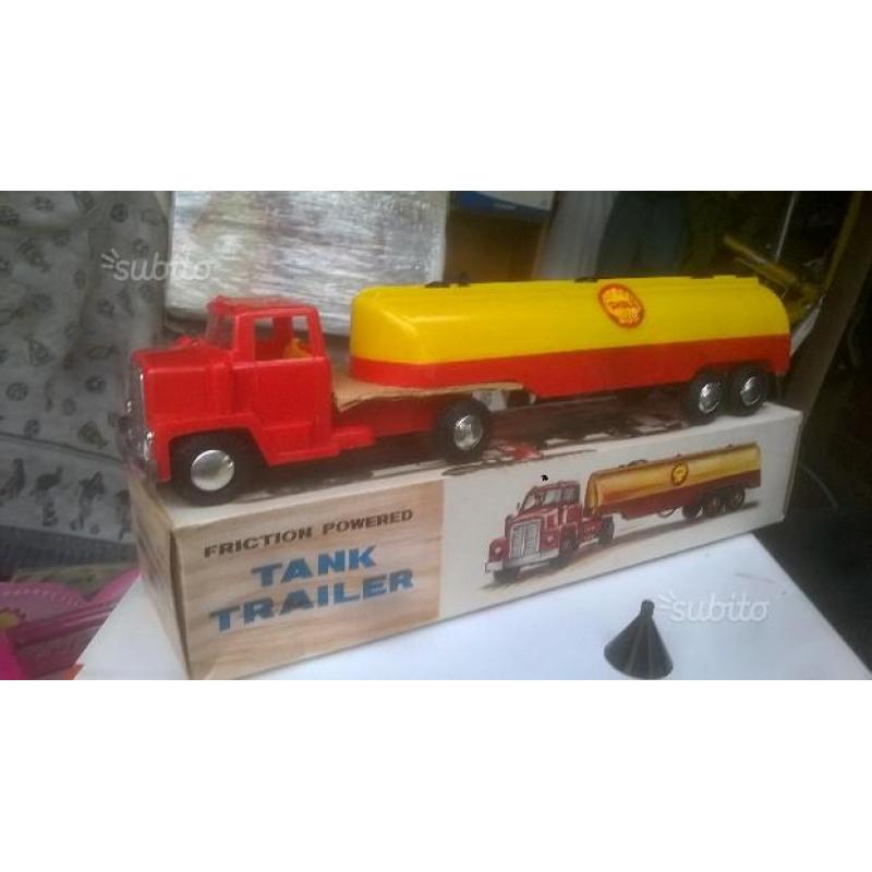 Camion cisterna shell in plastica