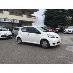 TOYOTA Aygo 1.0 12V VVT-i 5 porte Now Connect