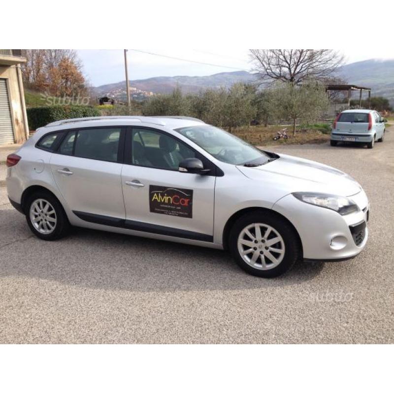 RENAULT Mégane 1.5 DCI SporTour - 2011